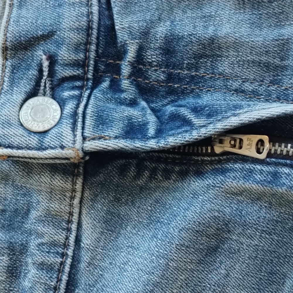 40X32 Athletic Slim Abercrombie Jeans - Picture 4 of 6
